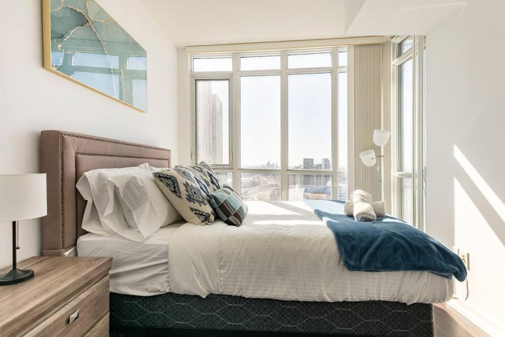 Luxury Downtown Lakeview & City View Condo Toronto Exterior foto
